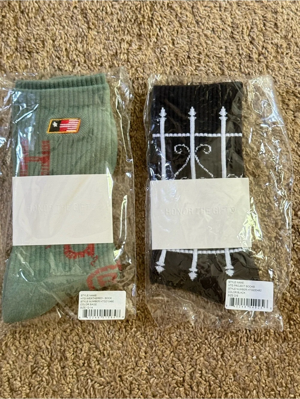 Honor The Gift Men’s Crew Socks - Sage Green & Black (2-Pack)